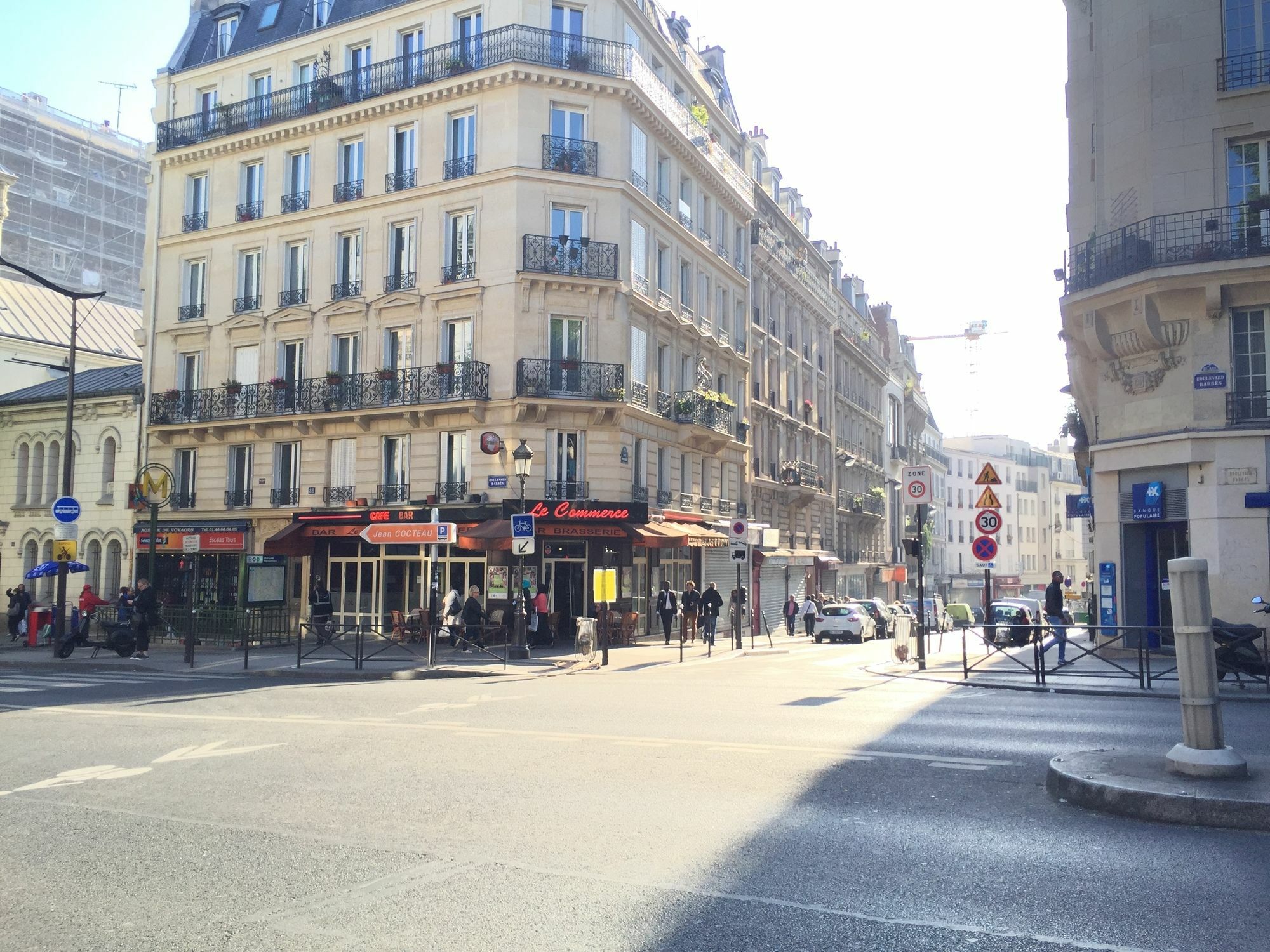 Hotel Du Metro Paris Luaran gambar